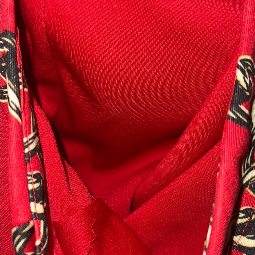 Nike Red & Gold Chain-Print Cropped Hoodie - Picture 4 of 6